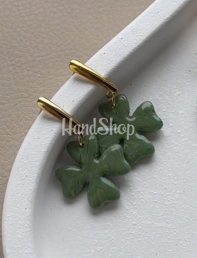 Жіночі сережки зелені листочки клевера глина Жіночі сережки зелені листочки клевера глина