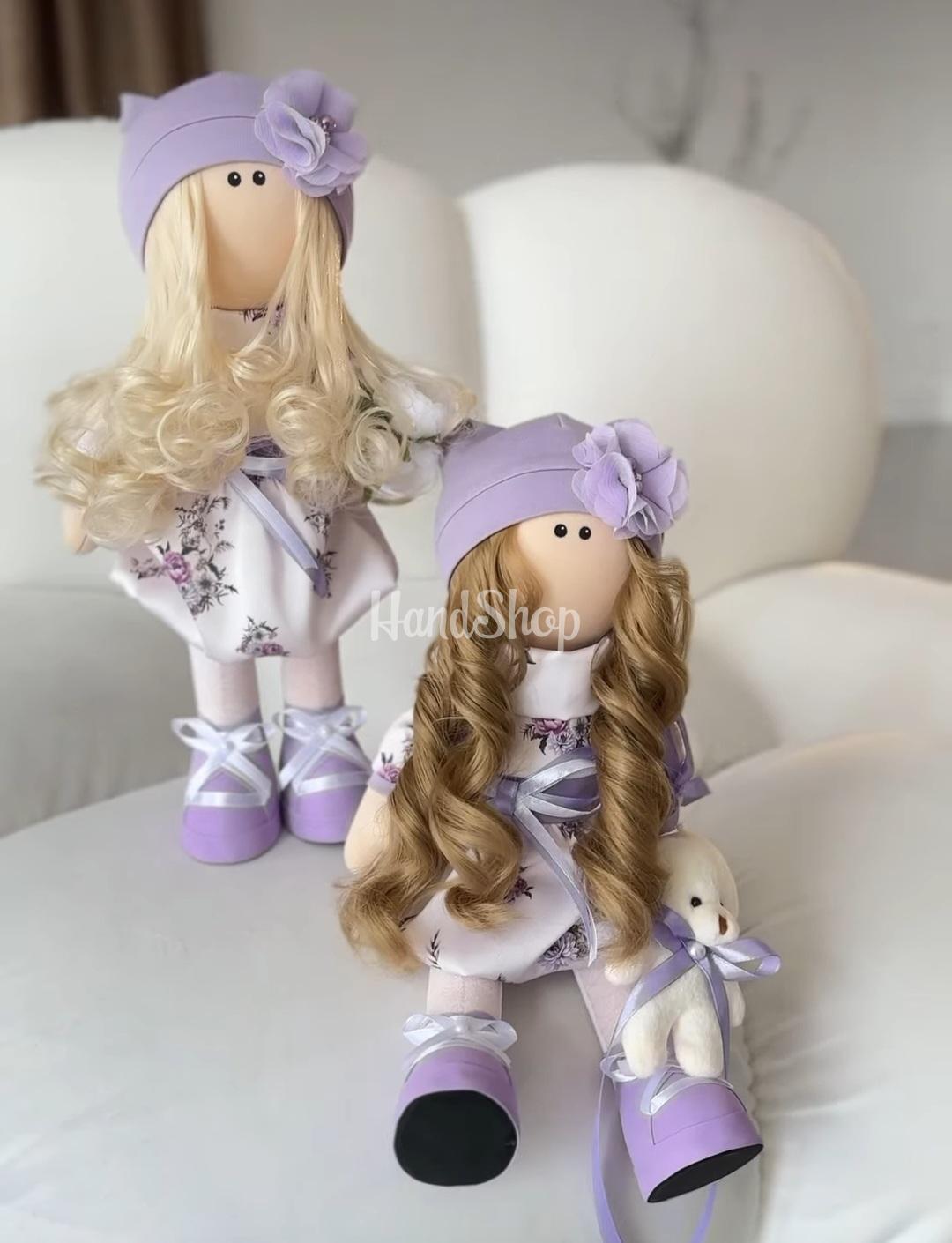 Сувенірна інтер’єрна лялька з довгим кудрявим волоссям Сувенірна інтер’єрна лялька з довгим кудрявим волоссям