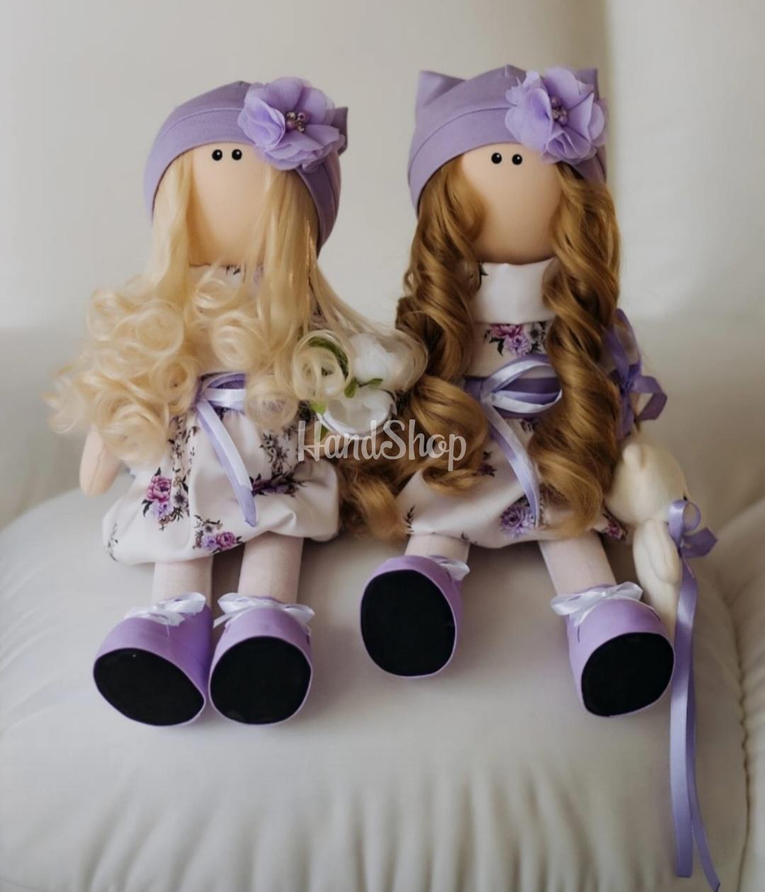 Сувенірна інтер’єрна лялька з довгим кудрявим волоссям Сувенірна інтер’єрна лялька з довгим кудрявим волоссям