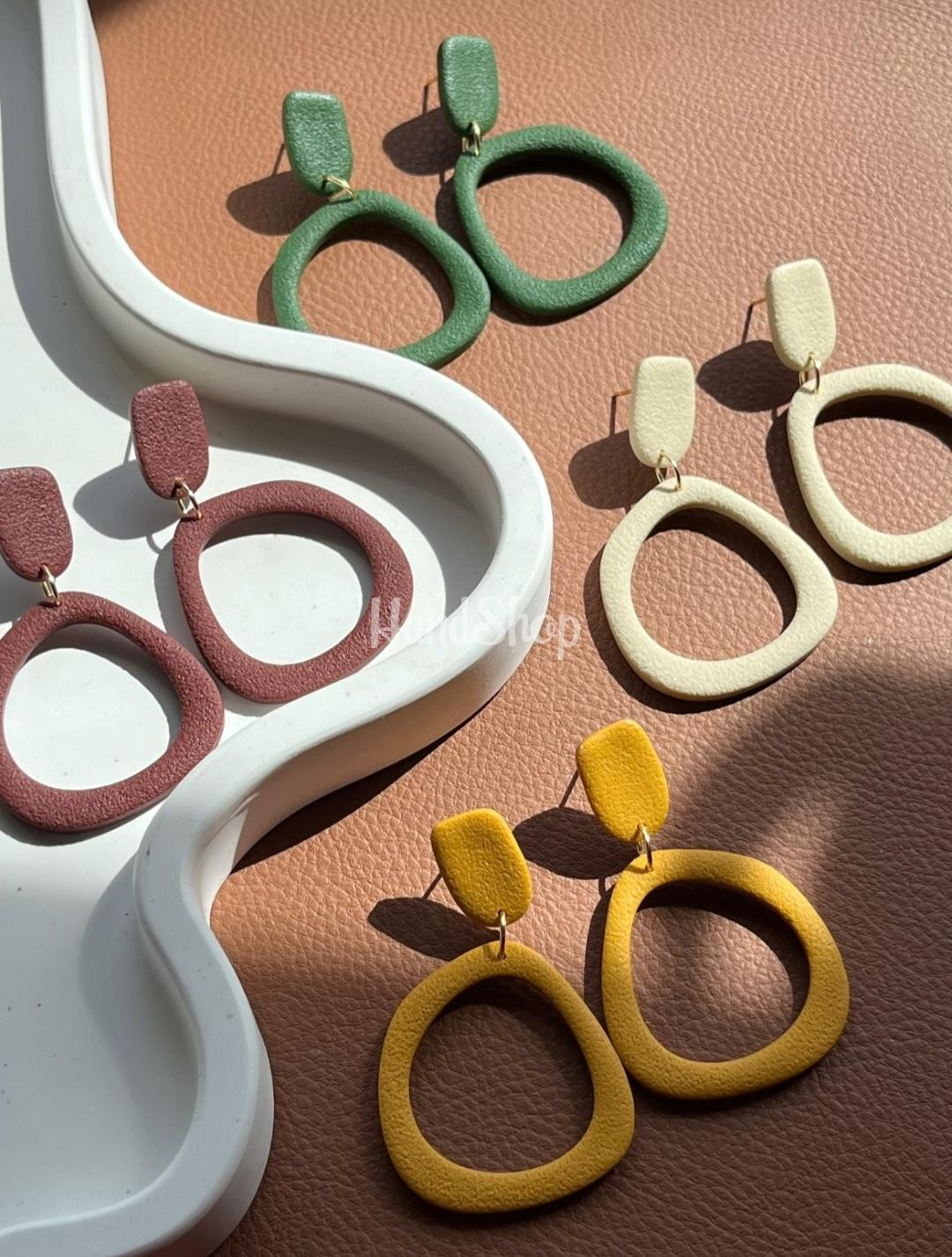 Авторські геометричні сережки з полімерної глини (на вибір) Авторські геометричні сережки з полімерної глини (на вибір)