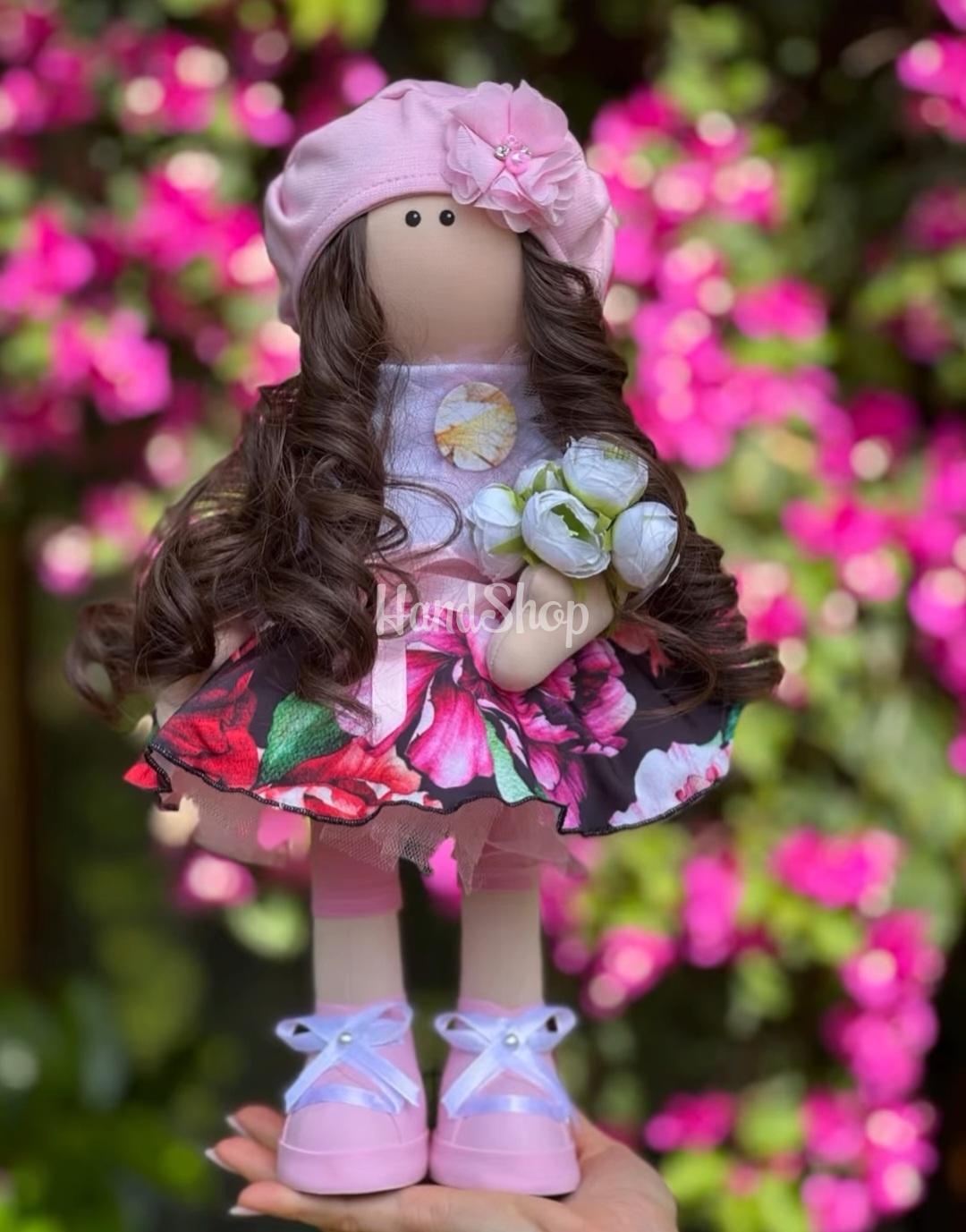 Інтер’єрна лялька тільда з кудрявим довгим волоссям у сукні Інтер’єрна лялька тільда з кудрявим довгим волоссям у сукні