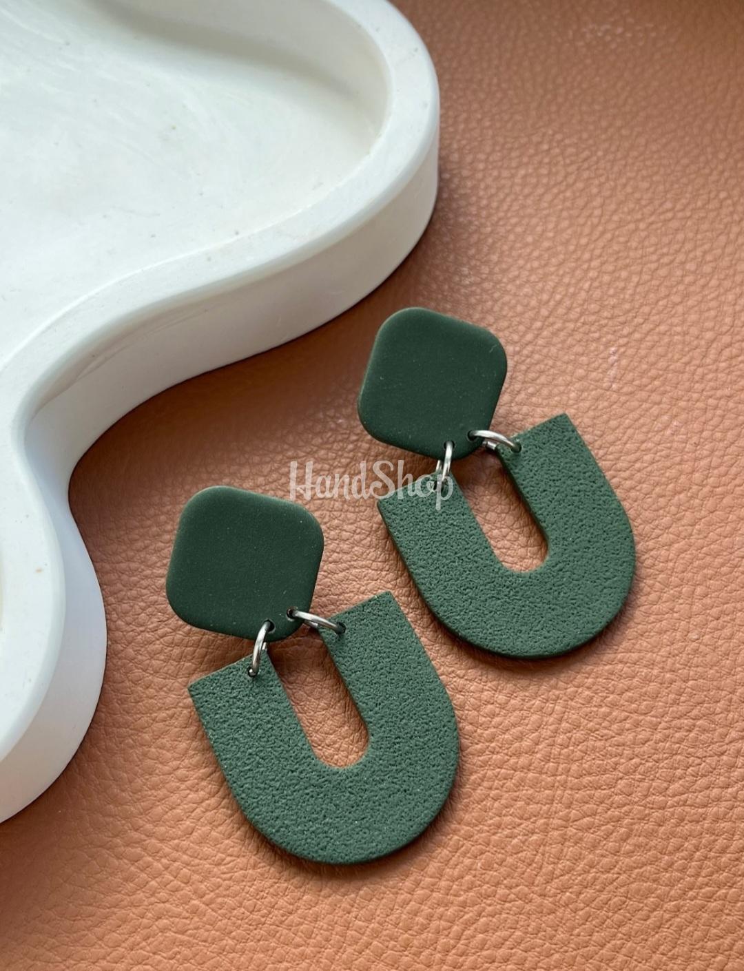 Жіночі стильні геометричні зелені сережки з полімерної глини Жіночі стильні геометричні зелені сережки з полімерної глини