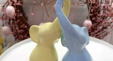 Авторські порцелянові слоники ручної роботи в патріотичній жовто-блакитній палітрі - чудовий подарунок для молодят, сімейної річниці та важливих святкових подій