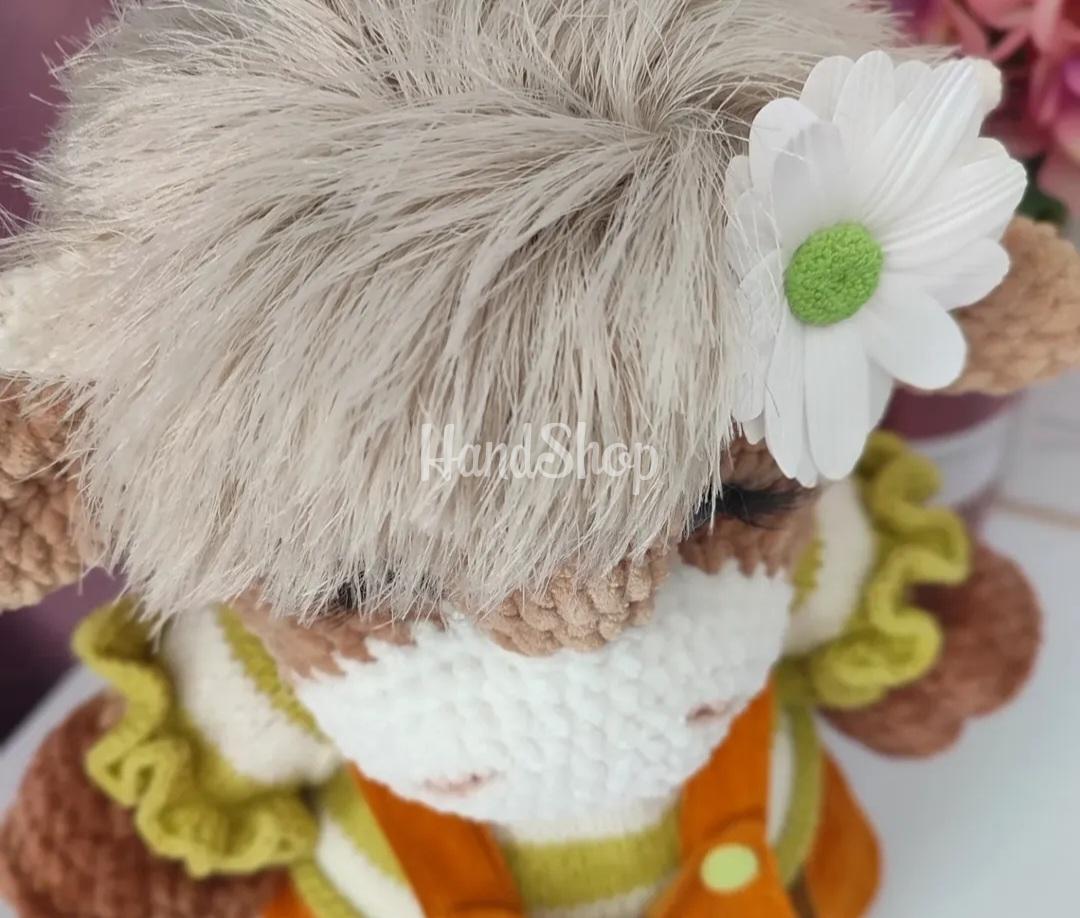 Сувенірна авторська в’язана м’яка дитяча іграшка корівка Сувенірна авторська в’язана м’яка дитяча іграшка корівка