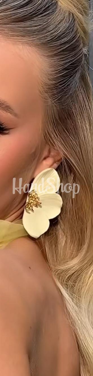 Стильні великі сережки квітка половинки глина (на вибір!) Стильні великі сережки квітка половинки глина (на вибір!)