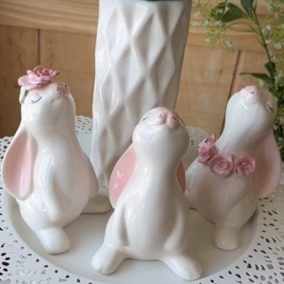Декоративний білий порцеляновий зайчик сувенір