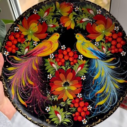 Керамічна тарілка панно петриківський розпис пташки пара