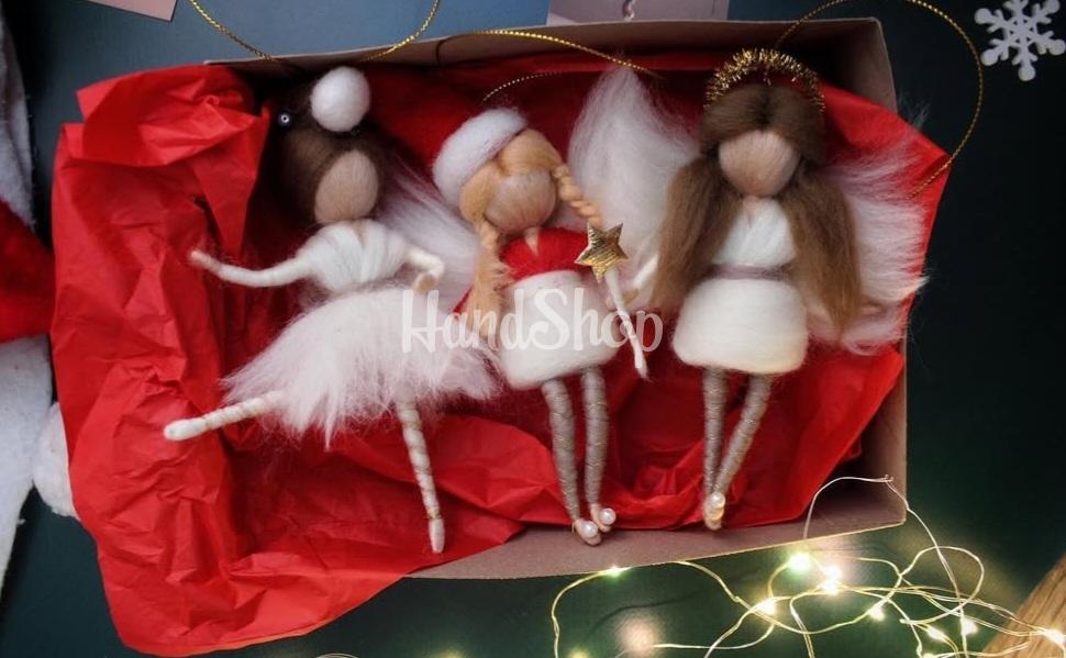 Новорічна лялька підвіска ангел з вовни на ниточці 2025 Новорічна лялька підвіска ангел з вовни на ниточці 2025