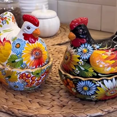 Сувенірна пара курочки петриківський розпис кераміка 2 шт