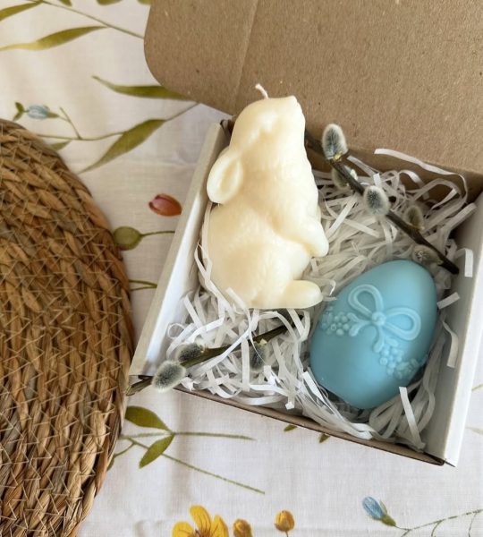 Великодній набір яєчко та кролик з натурального воску, 2 шт