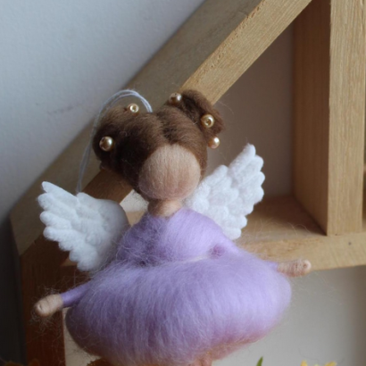 Сувенірна авторська лялька ангел підвіска у фіолетовій сукні