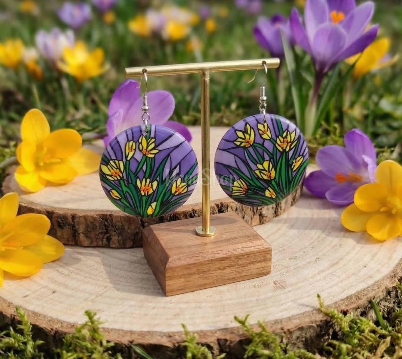 Круглі сережки квіти жовті крокуси ручного розпису Круглі сережки квіти жовті крокуси ручного розпису