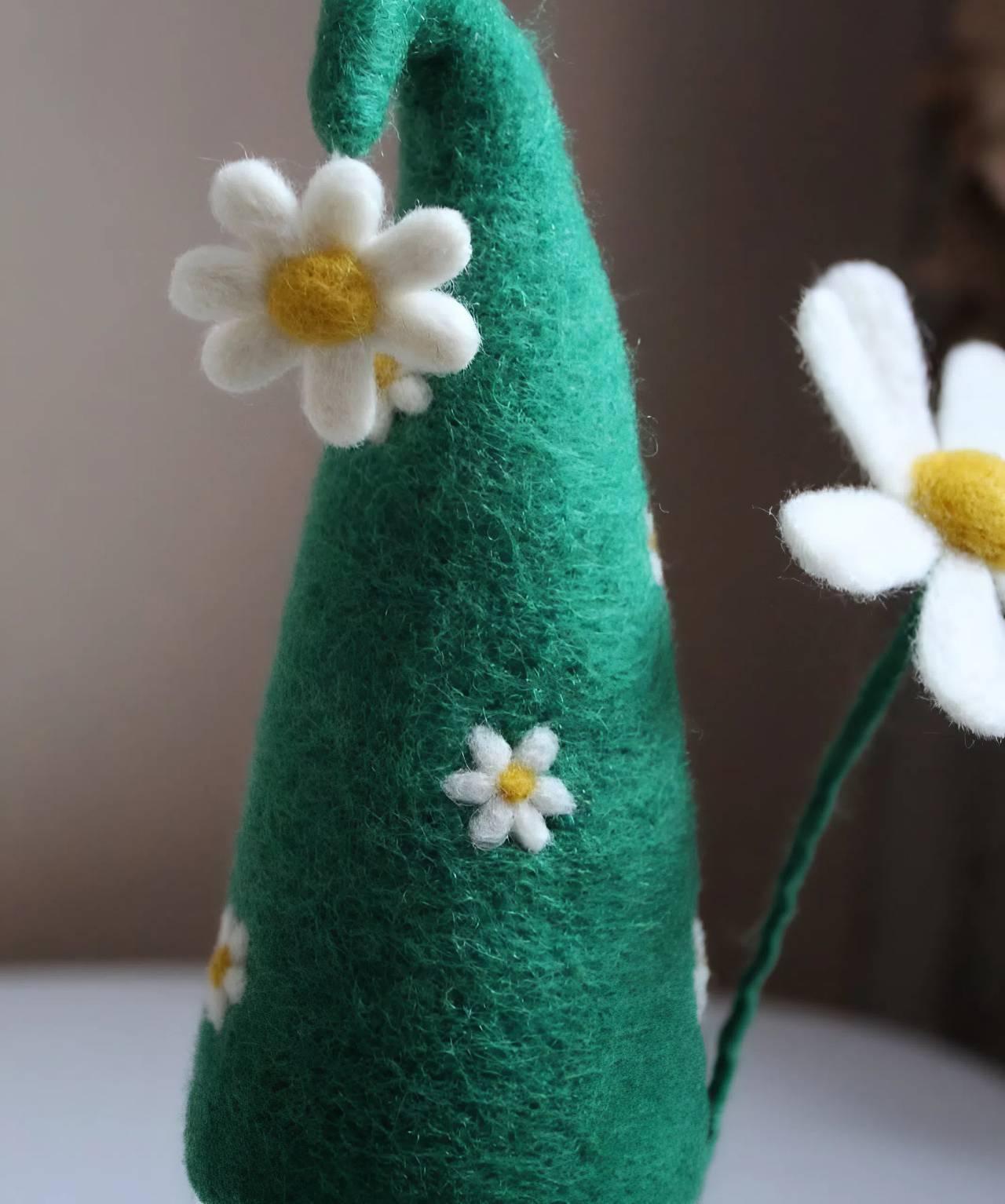 Сувенірний валяний гном із шерсті валентин spring Сувенірний валяний гном із шерсті валентин spring