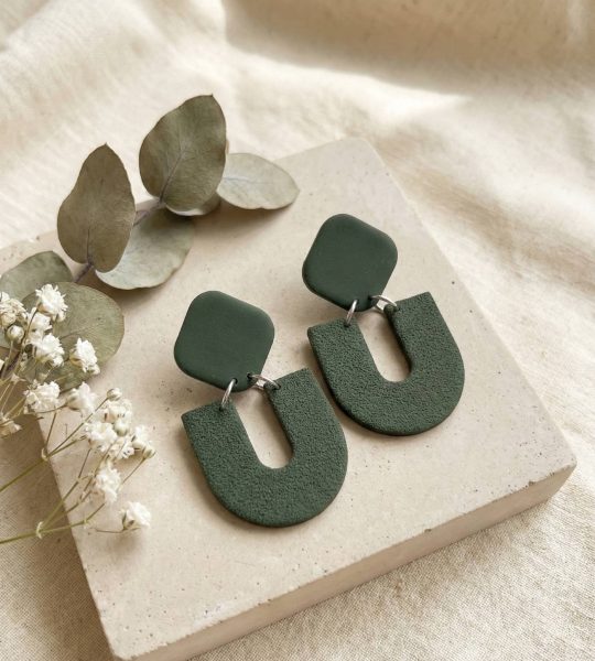 stylish women's geometric earrings