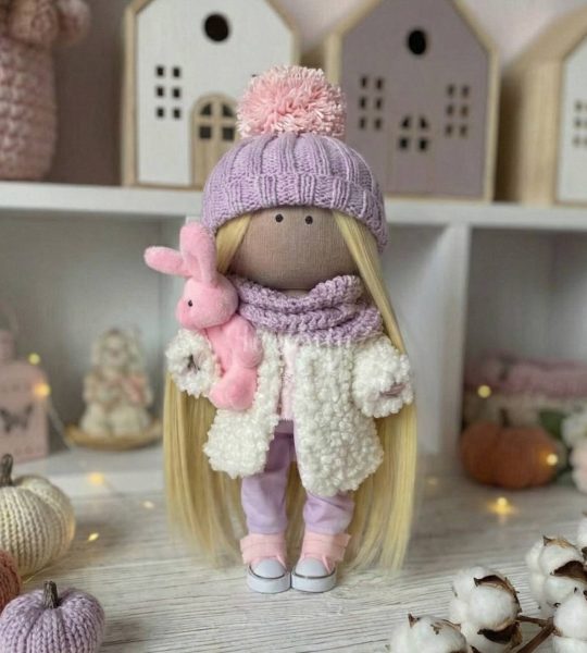 Сувенірна ігрова лялька текстильна з рожевим зайчиком