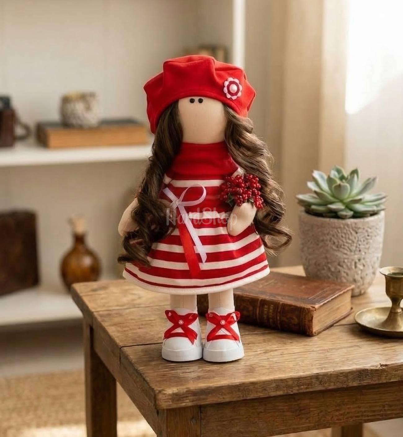 Авторська лялька тільда з довгим волоссям валентинка Авторська лялька тільда з довгим волоссям валентинка