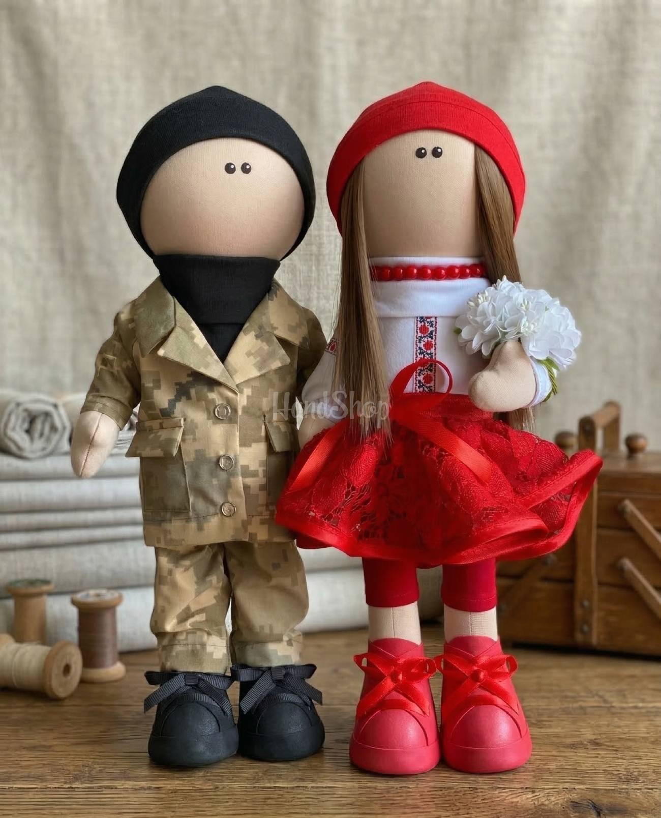 Текстильні ляльки ручної роботи пара молодята Ukraine Текстильні ляльки ручної роботи пара молодята Ukraine