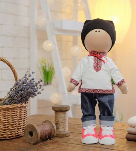 Авторська хендмейд лялька козак у вишиванці Ukraine