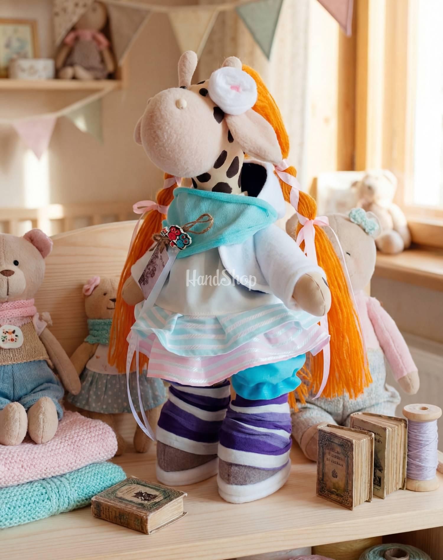 М'яка текстильна іграшка тільда жираф руда дівчинка в сукні М'яка текстильна іграшка тільда жираф руда дівчинка в сукні