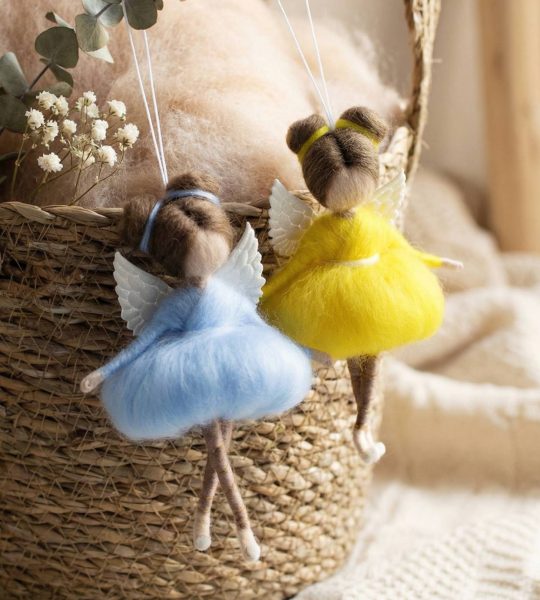 Сувенірна пара янголи ляльки в сукнях прапору України, 2 шт!