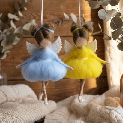 Сувенірна пара янголи ляльки в сукнях прапору України, 2 шт!