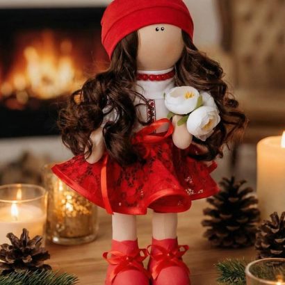 Лялька сувенірна текстильна україночка в вишиванці
