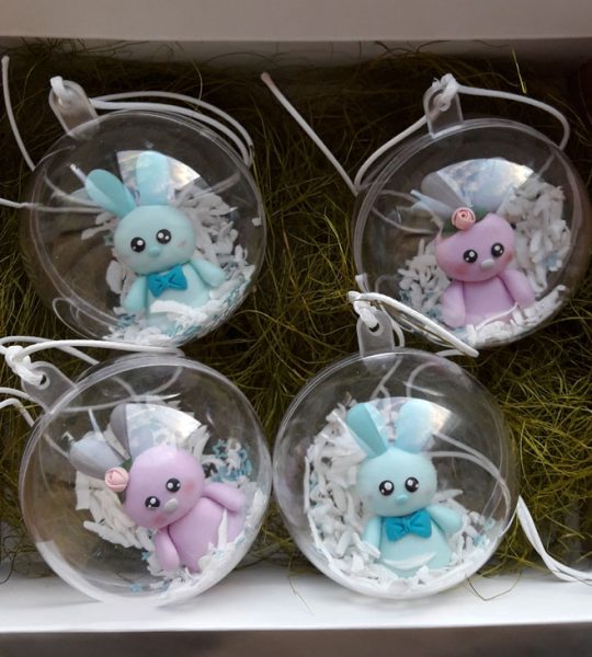 Набор прозрачных шарок на елку с зайчиками