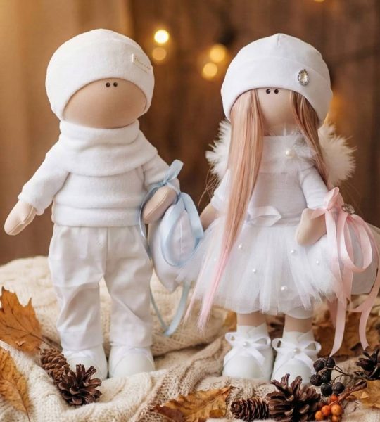 Авторські ляльки сувенірна весільна пара наречений та наречена