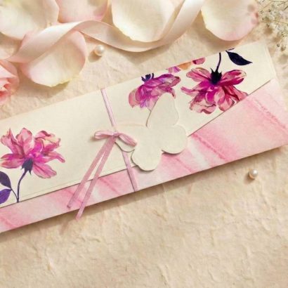Свадебный красивый конверт для денег розовые цветы