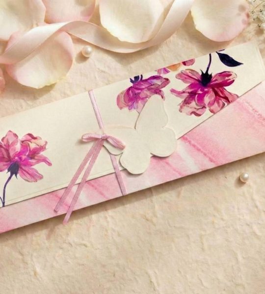 Свадебный красивый конверт для денег розовые цветы