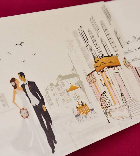 Весільна сувенірна листівка конверт молодята бежева