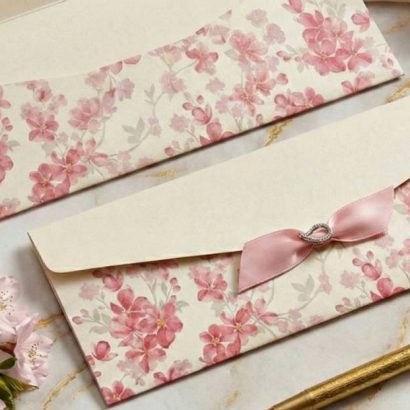 Весільний красивий конверт для грошей весняні квіти бант