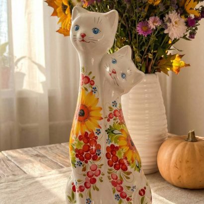 Сувенірна пара білі котики петриківський розпис кераміка