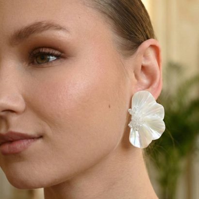 Великі сережки квітка половинки перламутр глина