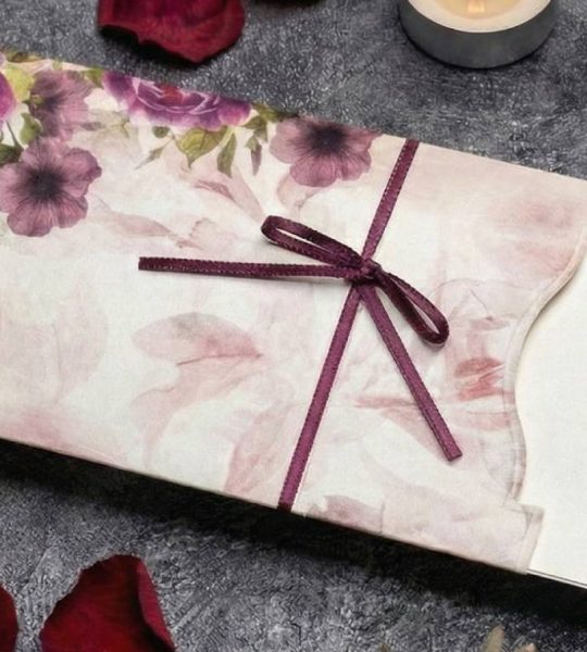 Жіноча листівка конверт для грошей квіти піони та анемони