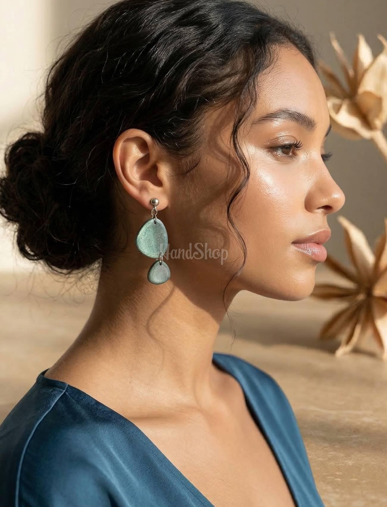 Круглі жіночі геометричні сережки з полімерної глини Круглі жіночі геометричні сережки з полімерної глини