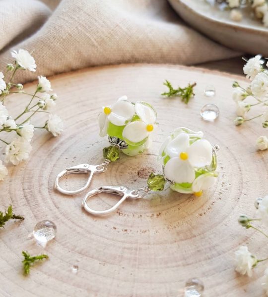 Жіночі сережки квіти ромашки намистини lampwork скло