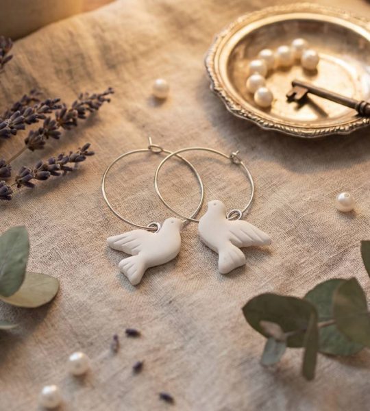 Сережки пташки білі горлиці кільця полімерна глина