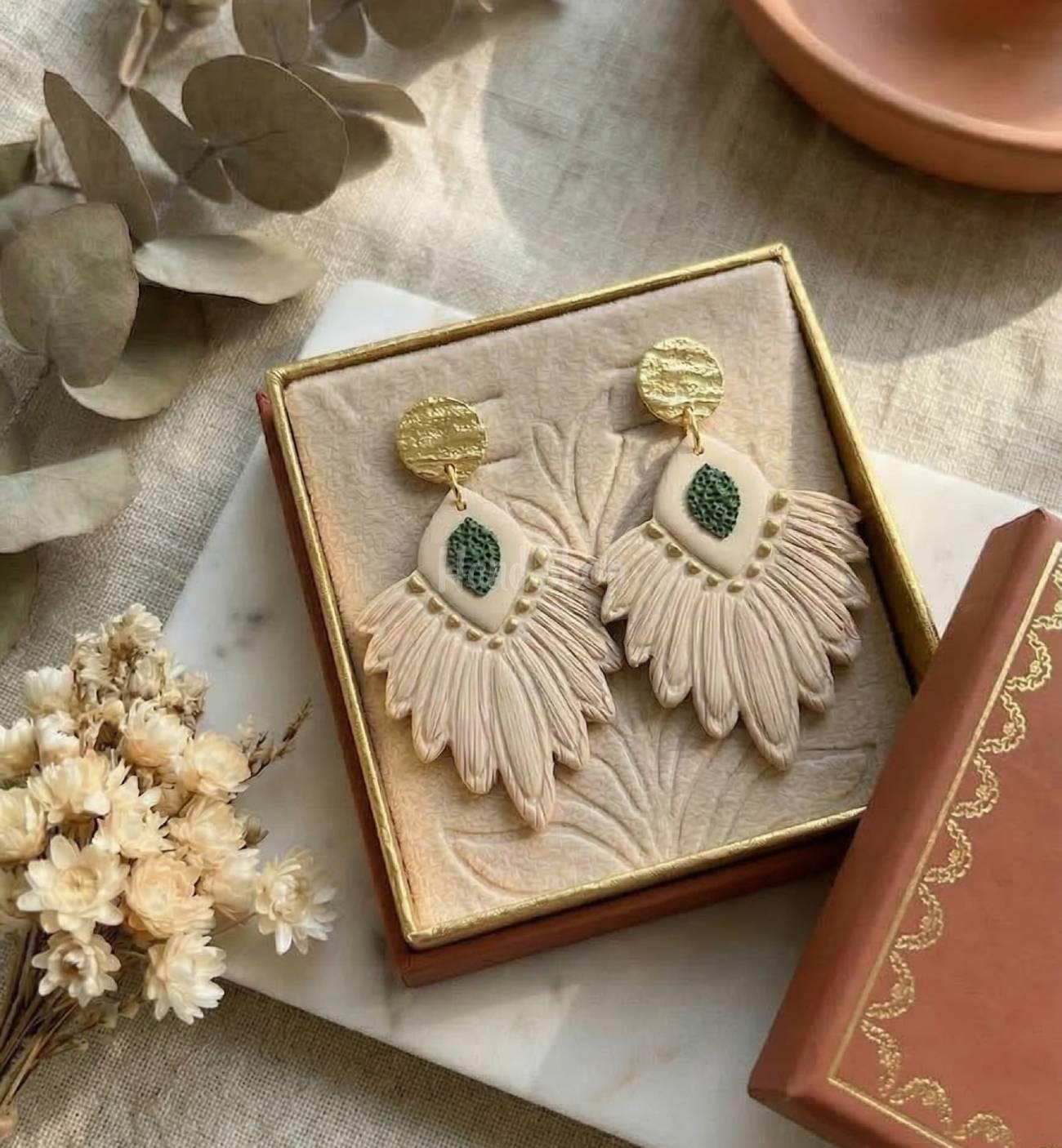 Авторські жіночі сережки з полімерної глини в стилі бохо Авторські жіночі сережки з полімерної глини в стилі бохо