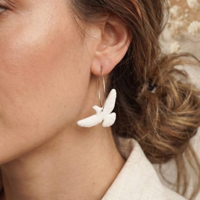 Сережки пташки білі голубки кільця полімерна глина