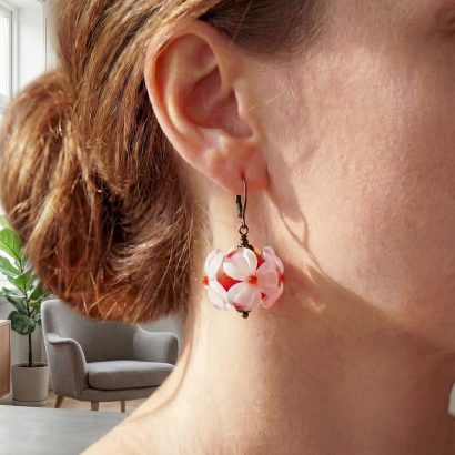Жіночі сережки намистини лемпворк квіти червноні скло