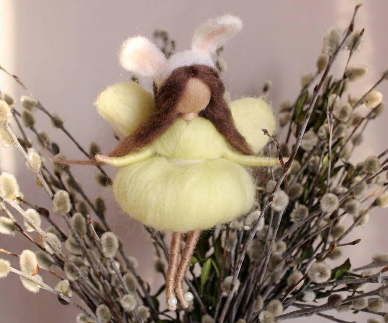 Сувенір лялька янгол підвіска з вушками зайчика Великдень Сувенір лялька янгол підвіска з вушками зайчика Великдень