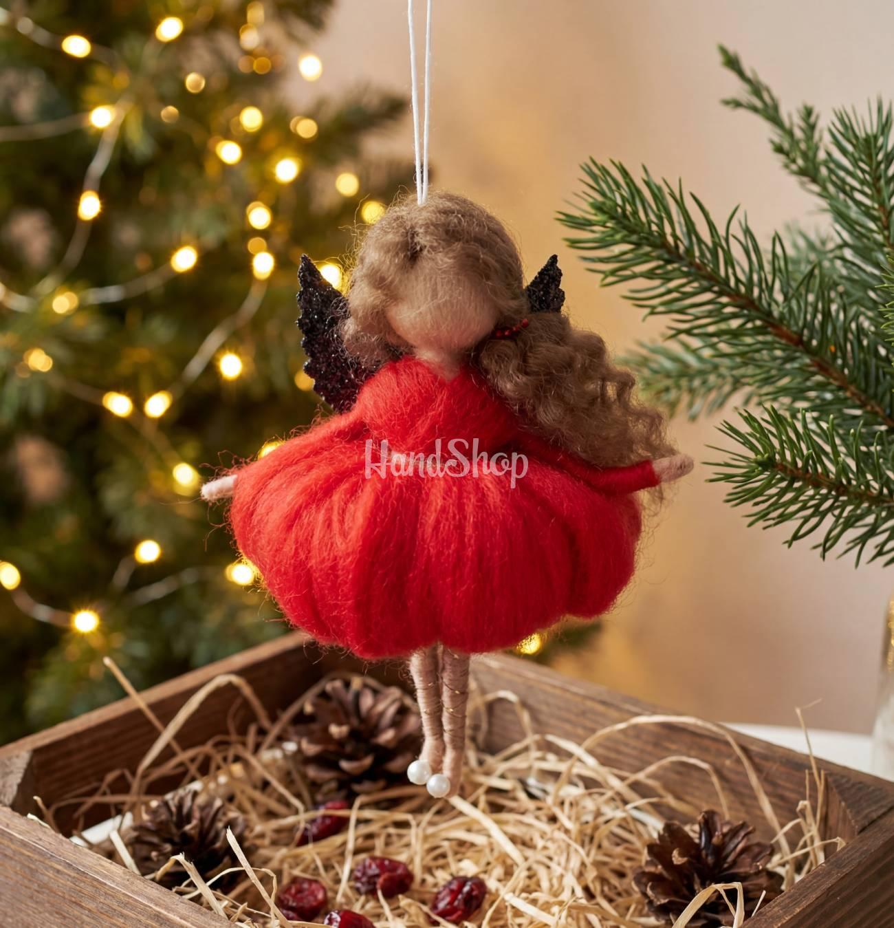 Авторська лялька підвіска янгол червона сукня Валентинка 2026 Авторська лялька підвіска янгол червона сукня Валентинка 2026