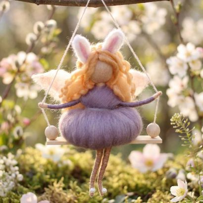 Підвіска лялька янгол з вушками зайчика на гойдалці